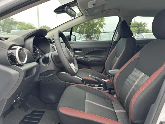 2025 Nissan Versa Sedan SR - Photo 16