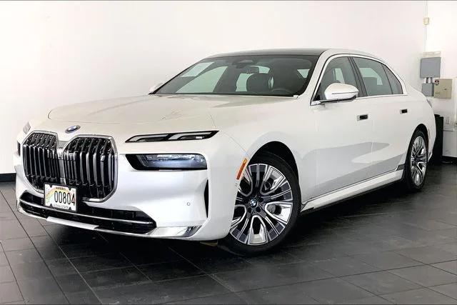 2025 BMW i7 eDrive50 Sedan's photo