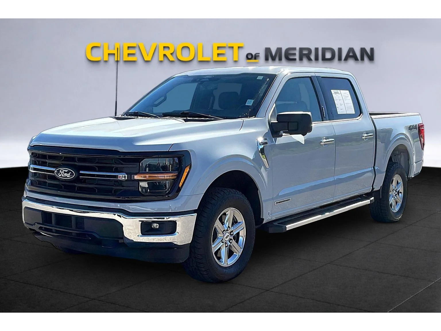 Used 2024 Gray Ford XLT image 9
