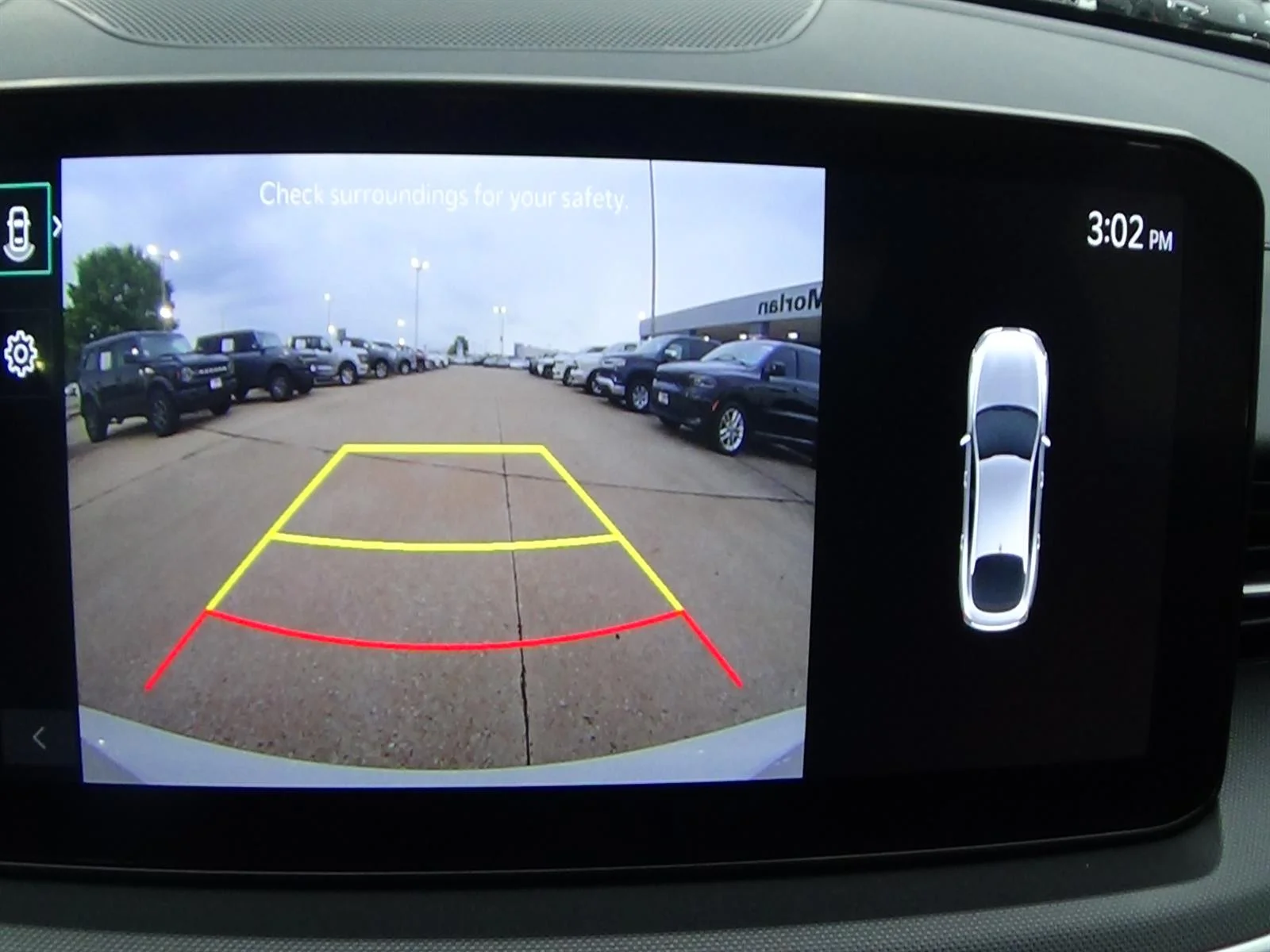 Used 2025 Snow White Kia LXS image 27