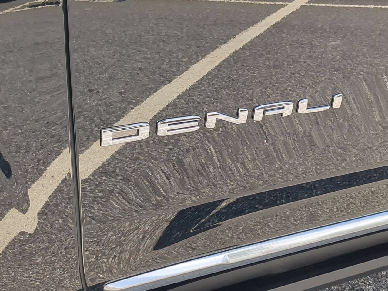 2026 GMC Yukon Denali - Photo 33