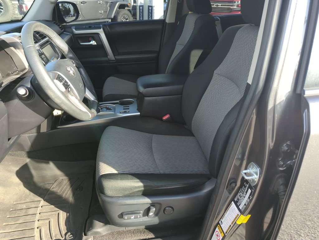 Used 2019 Gray Toyota SR5 image 12