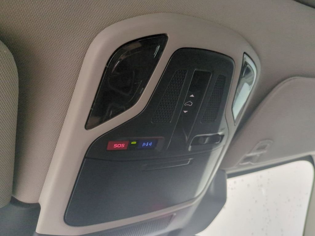 2025 Subaru Outback Limited - Photo 25
