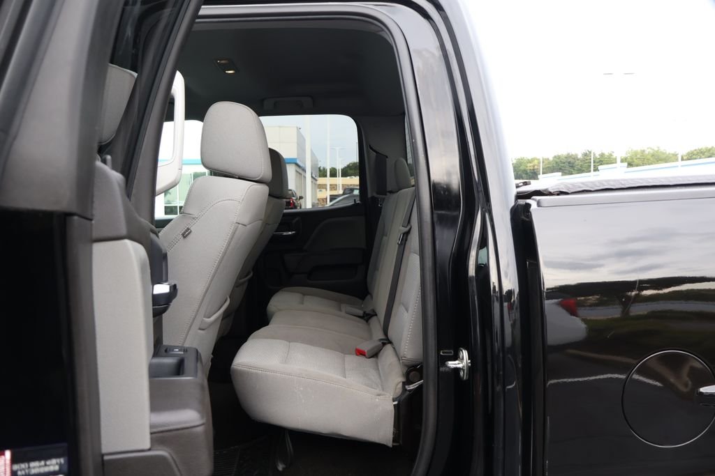 Used 2018 BLACK Chevrolet Custom image 31
