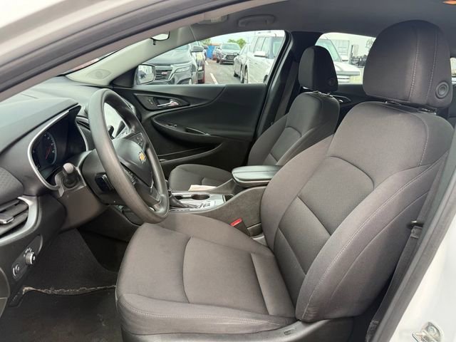 Used 2024 Summit White Chevrolet 1LT image 7