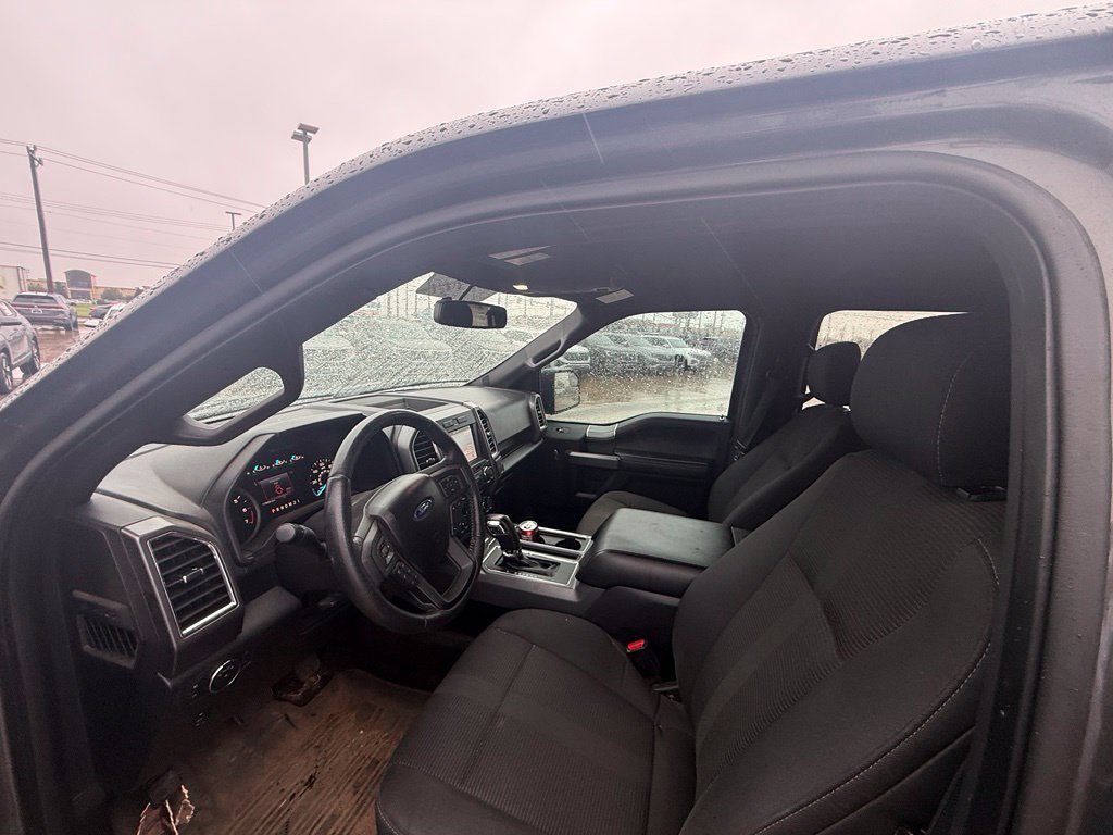Used 2016 Magnetic Ford XLT image 10