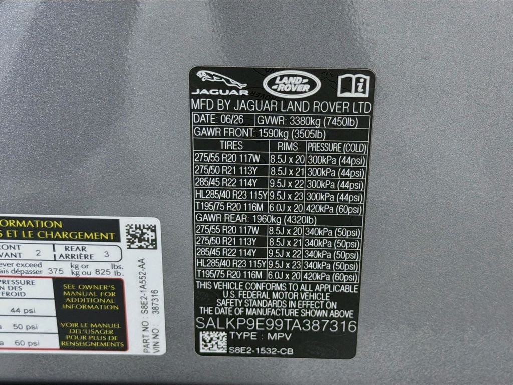 New 2026 Eiger Grey Land Rover SE image 34