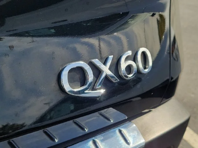 Used 2024 Black INFINITI Sensory image 6