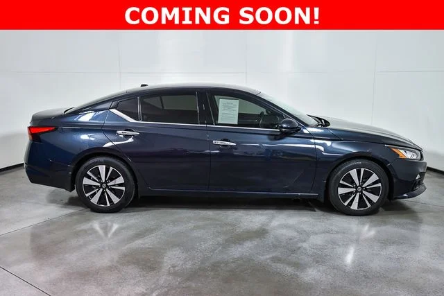 Used 2022 Blue Nissan 2.5 SV image 6