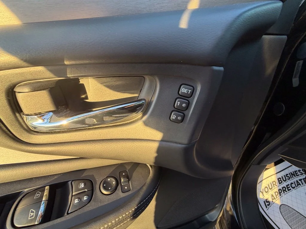 Used 2019 Black Nissan SL image 16