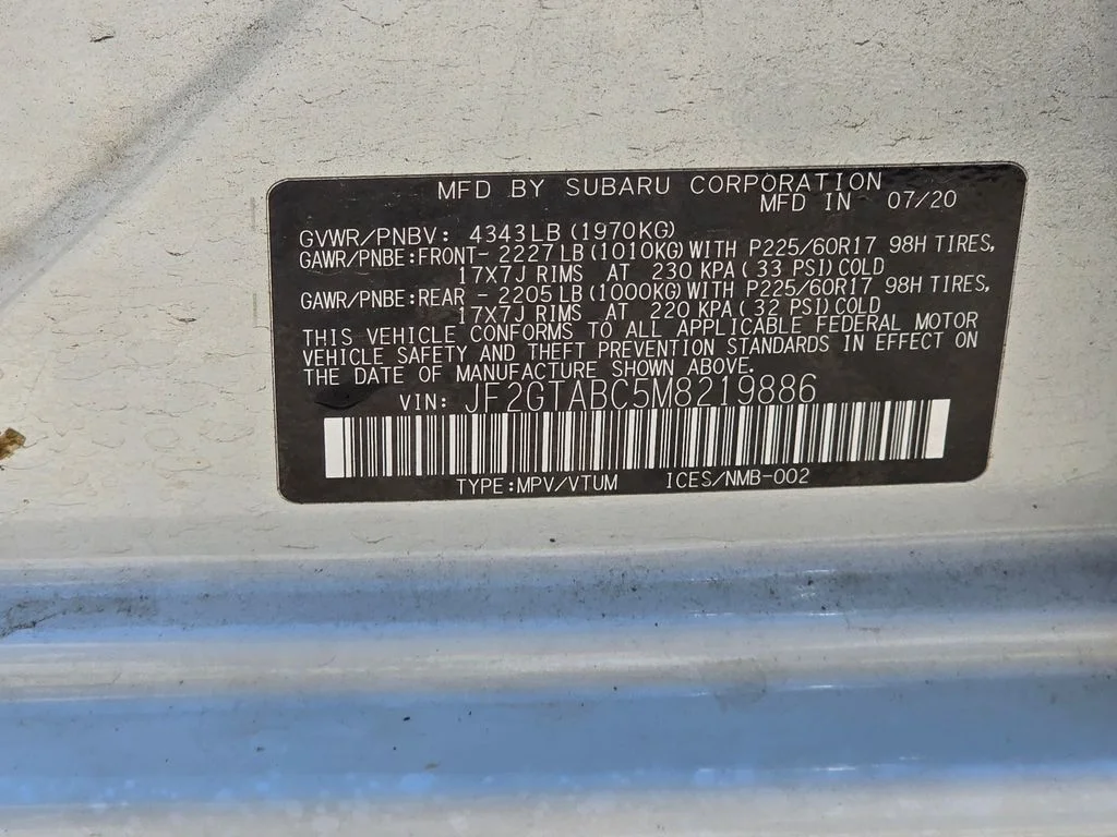Used 2021 White Subaru Base image 22