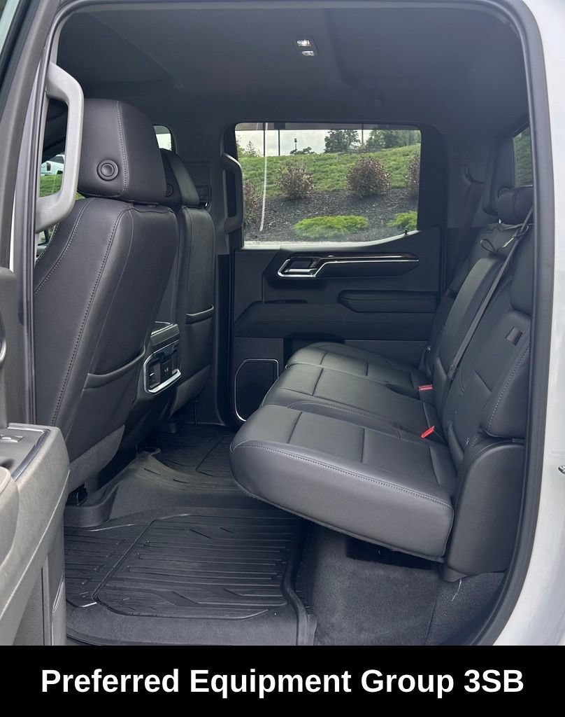 Used 2024 Summit White GMC Elevation image 20