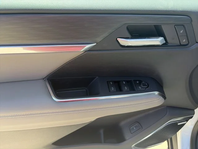 New 2026 White GMC Elevation image 15