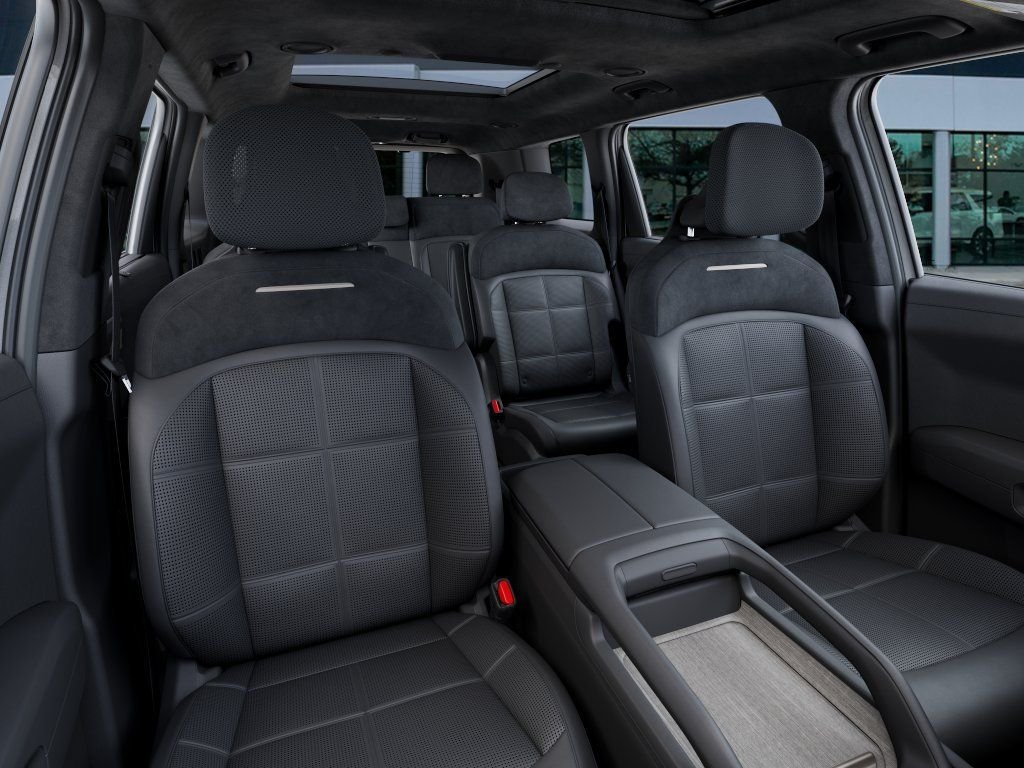 New 2027 White Kia  image 15