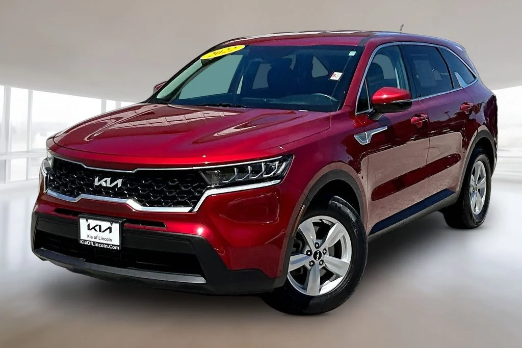 Certified Used 2022 Passion Red Tintcoat Kia LX image 1