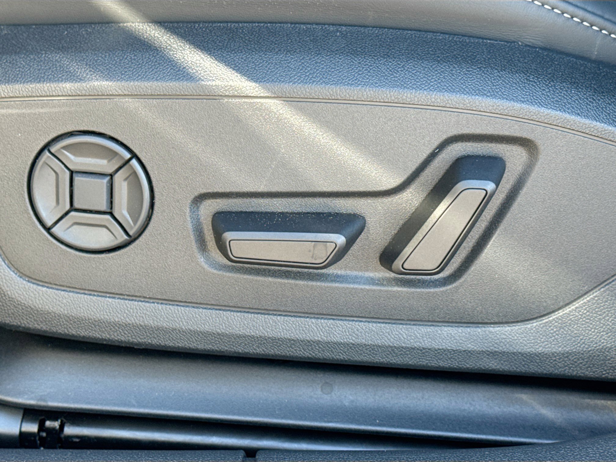New 2026 Daytona Gray Pearl Effect Audi  image 23