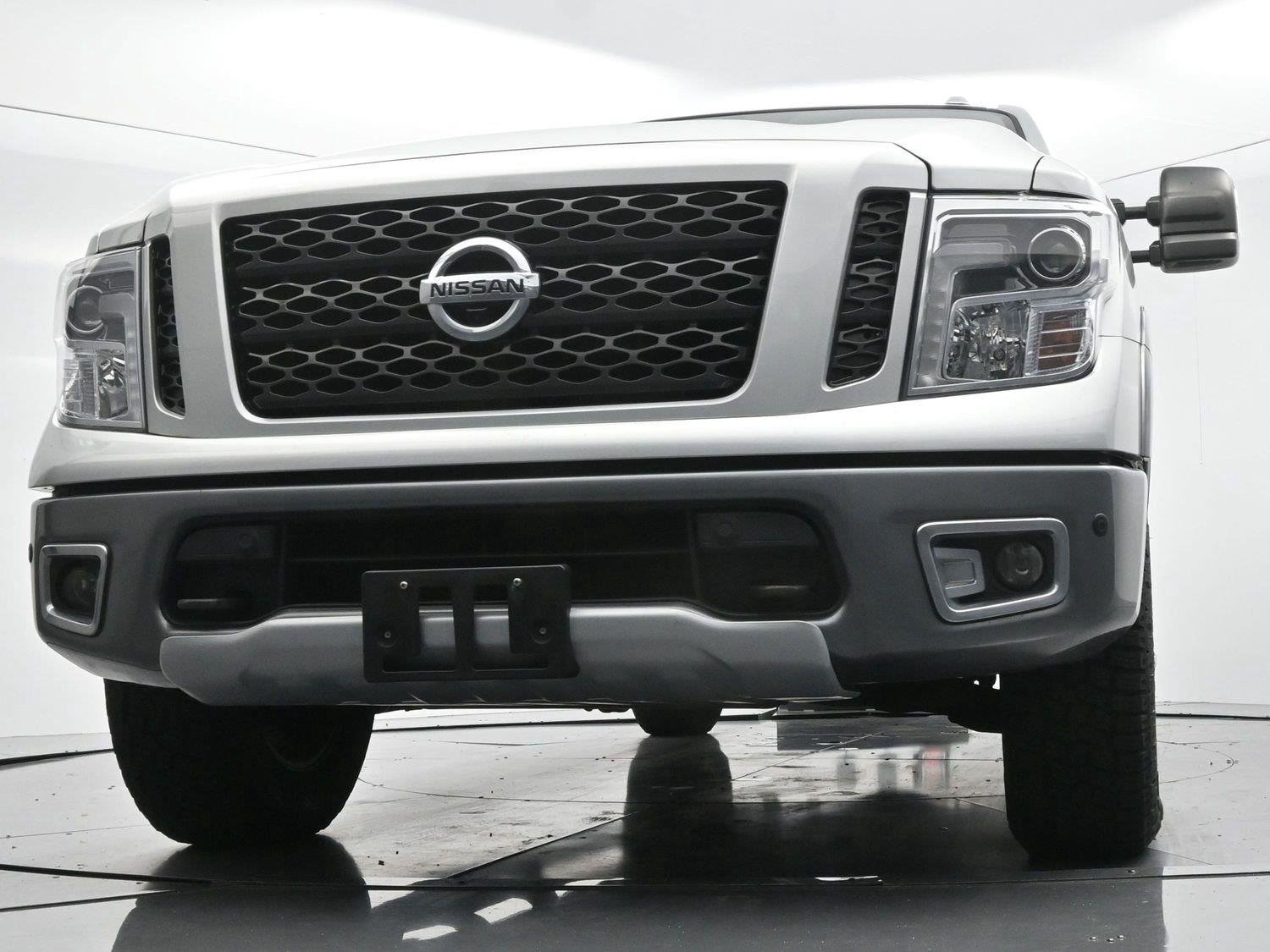 Used 2018 Brilliant Silver Nissan PRO-4X image 49