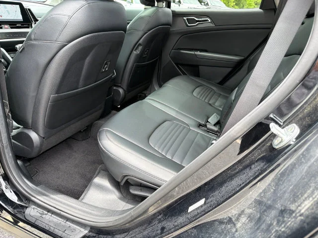 Used 2023 Black Kia SX-Prestige image 21