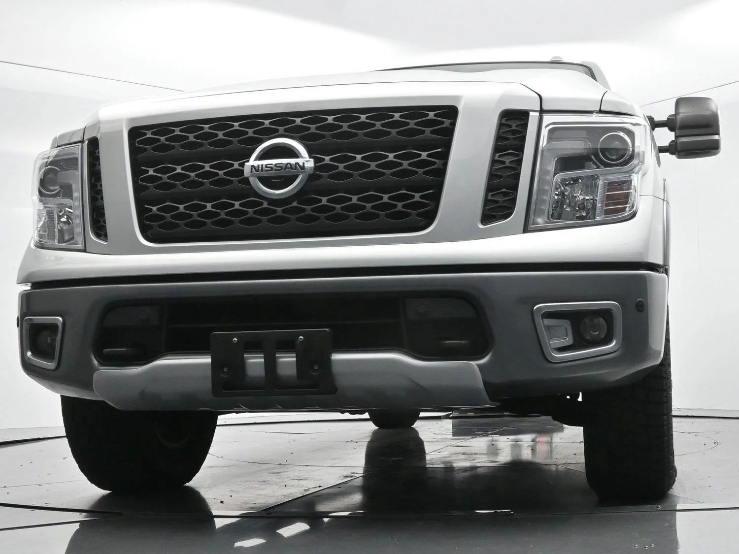 Used 2018 Brilliant Silver Nissan PRO-4X image 49