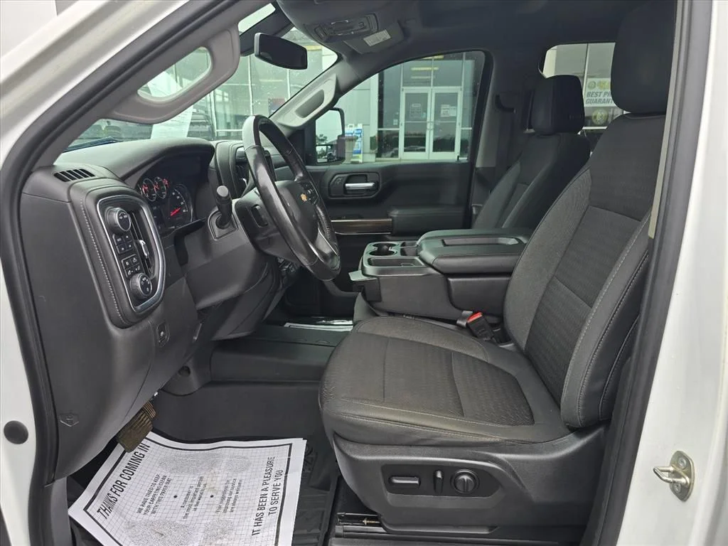 Used 2020 White Chevrolet LT image 11