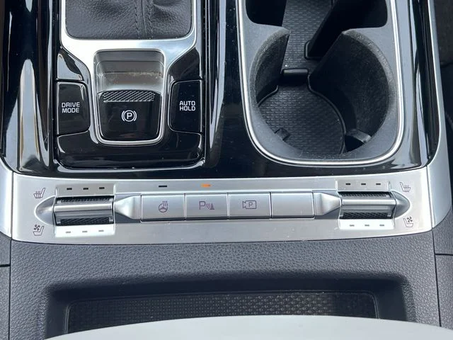 Used 2024 White Kia SX Prestige image 26