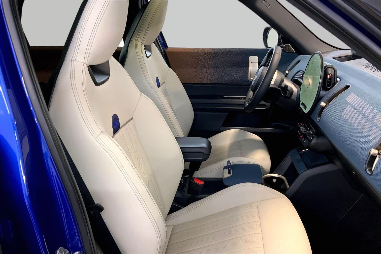 Certified Used 2025 Blazing Blue Metallic MINI SE image 8