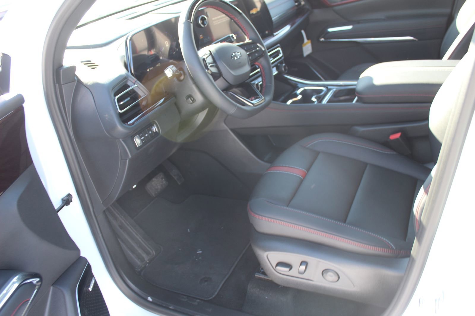 2026 Chevrolet Traverse RS - Photo 11