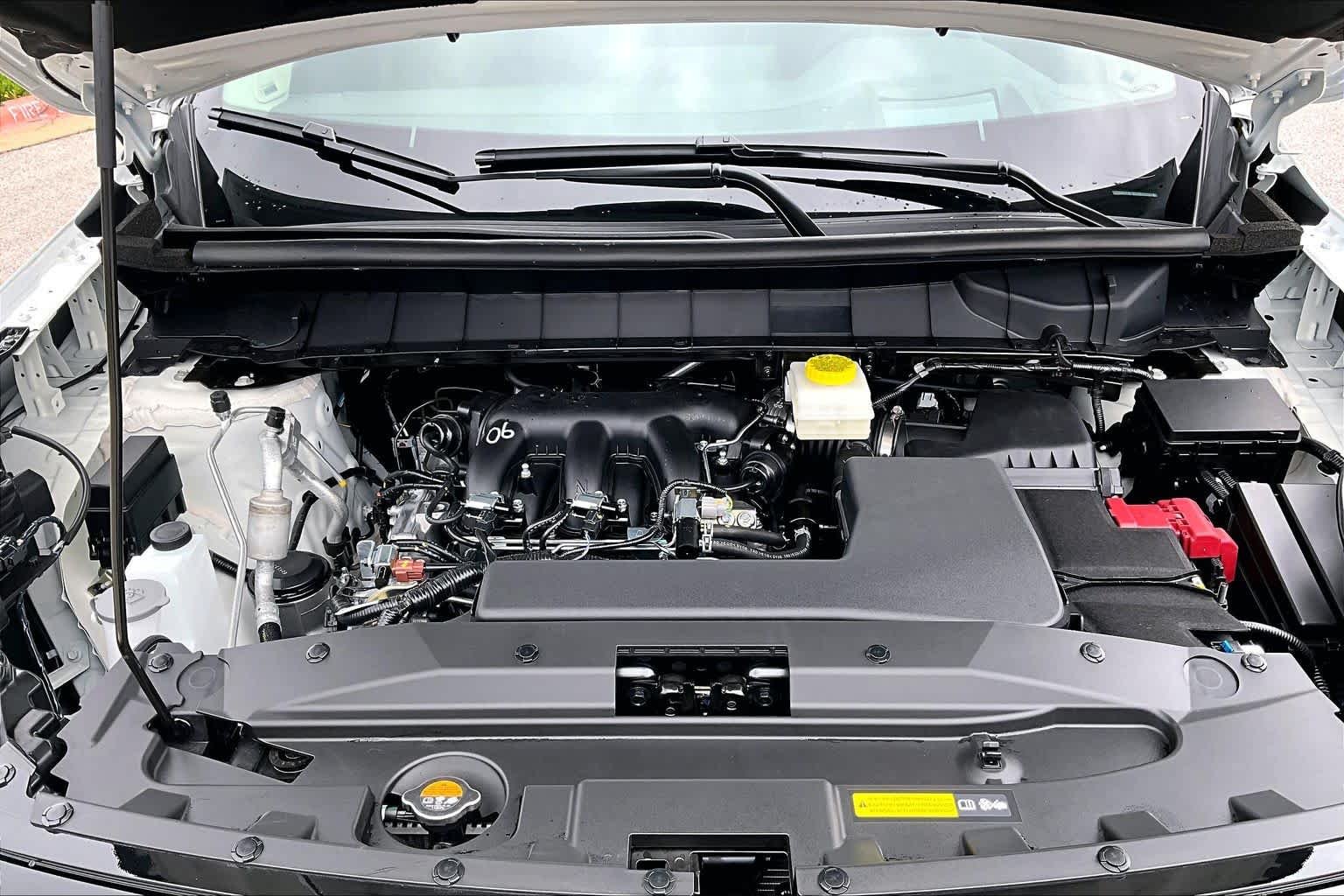 New 2026 Everest White Pearl TriCoat / Super Black Two-tone Nissan Platinum image 16