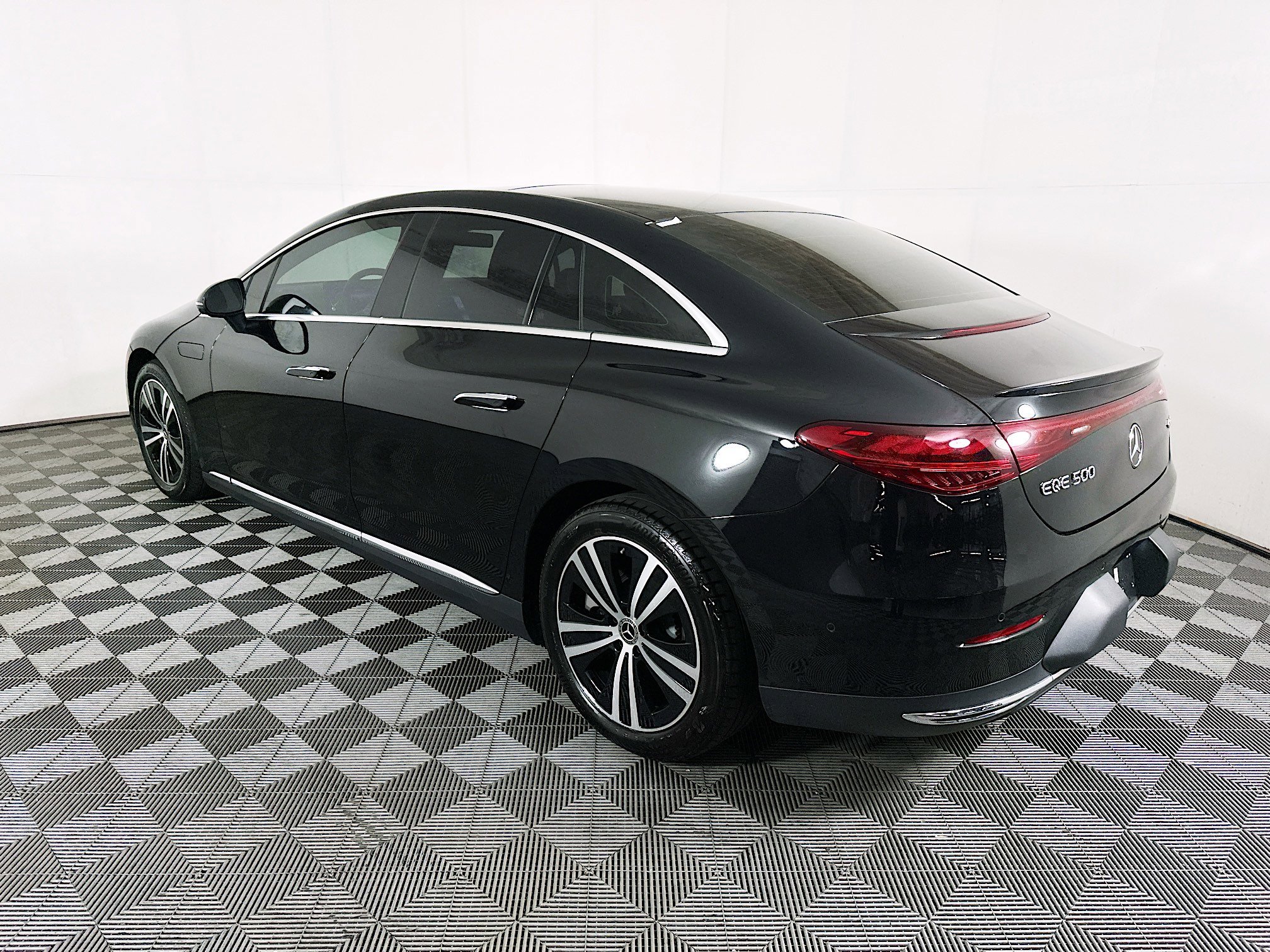 2023 Mercedes-Benz EQE thumbnail 7