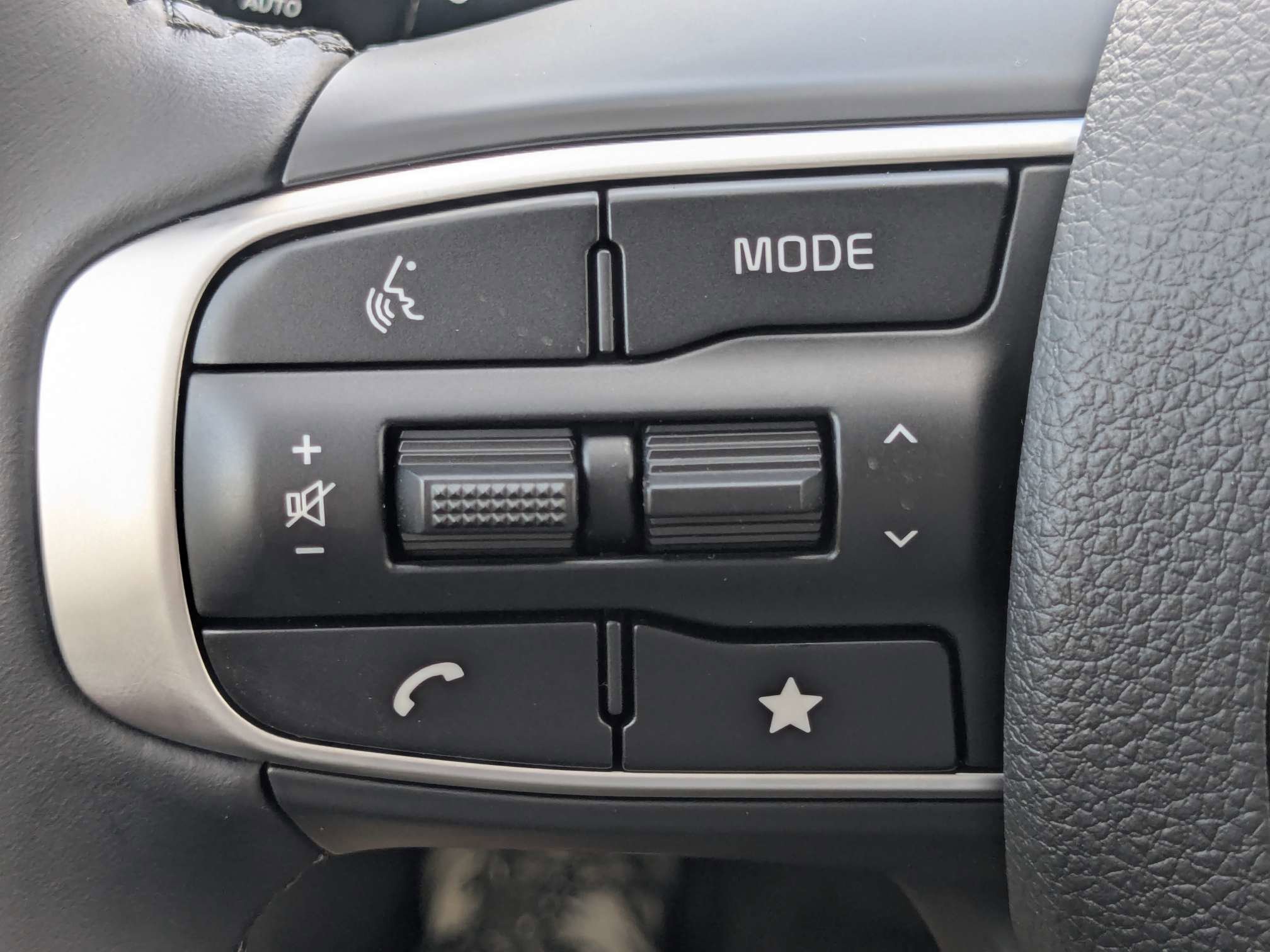 New 2026 Snow White Pearl Kia GT-Line FWD image 32