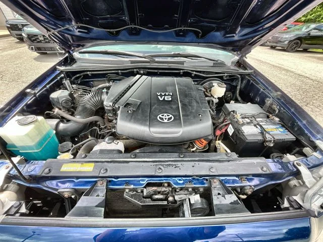 Used 2014 Blue Toyota Base image 19