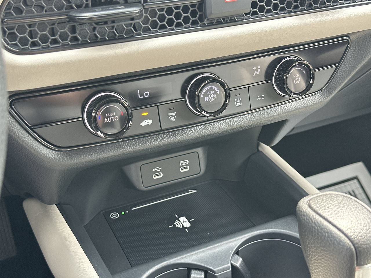 New 2027 Solar Silver Metallic Honda LX AWD image 18