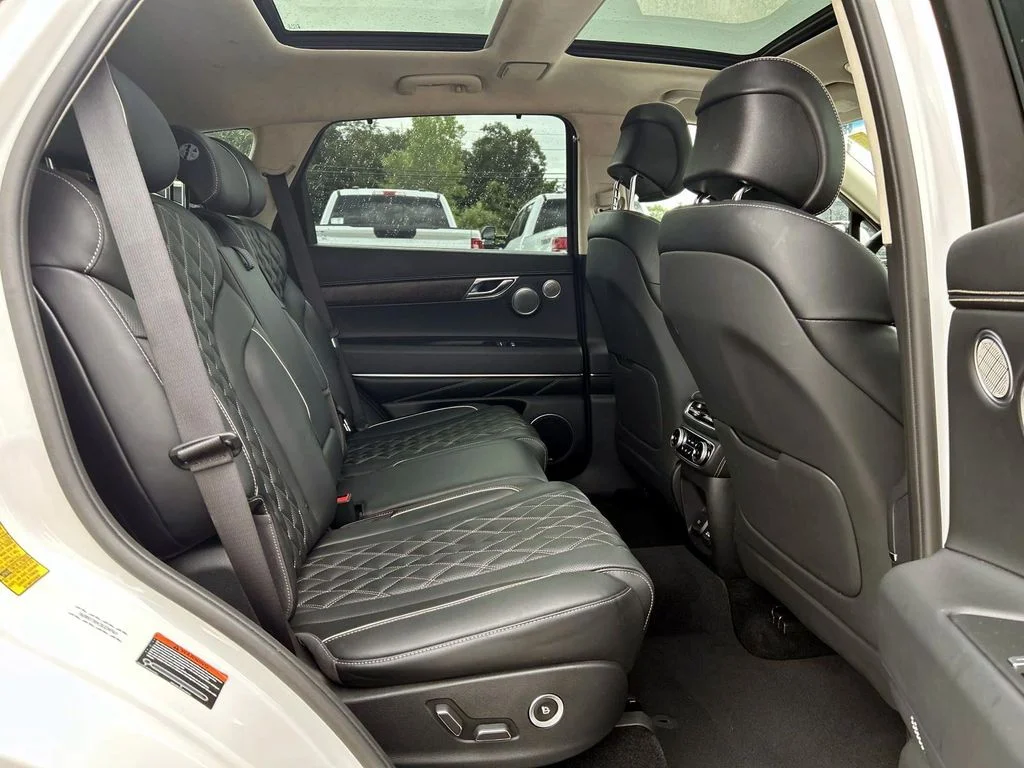 Used 2024 White Genesis 3.5T Advanced image 19