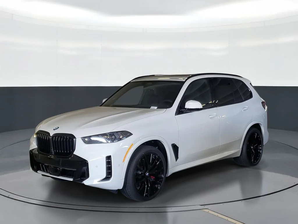 Used 2026 White BMW sDrive40i image 1