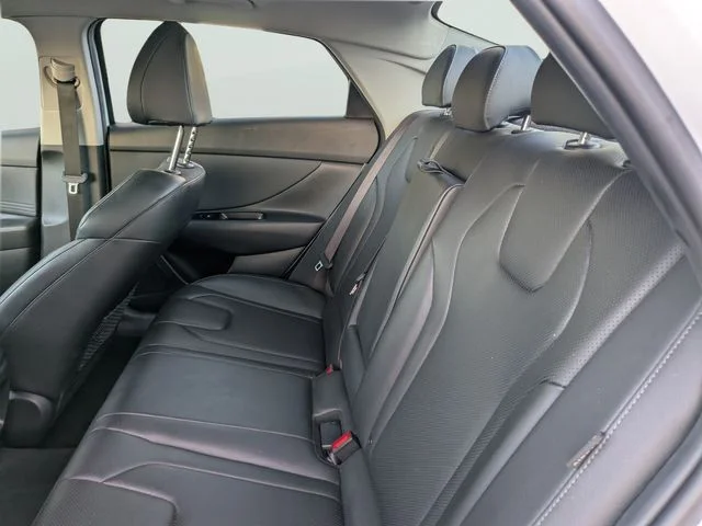 Used 2025 White Hyundai Limited image 16