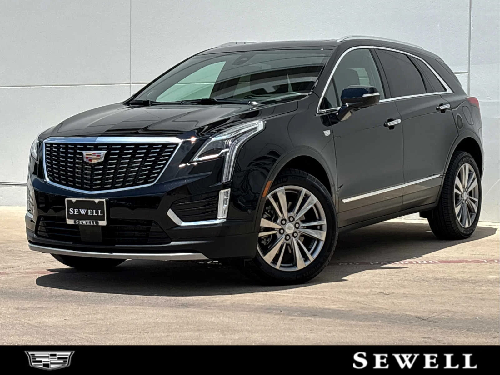 2025 Cadillac XT5 FWD Premium Luxury's photo