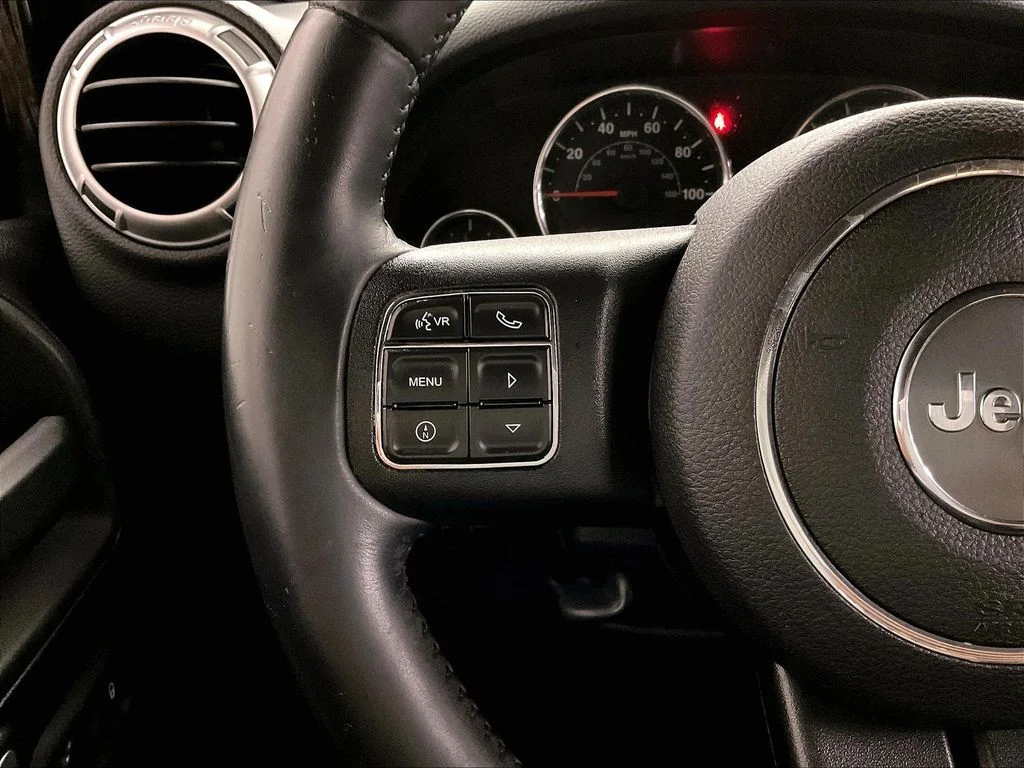 Used 2013 Black Jeep Unlimited Sahara image 22
