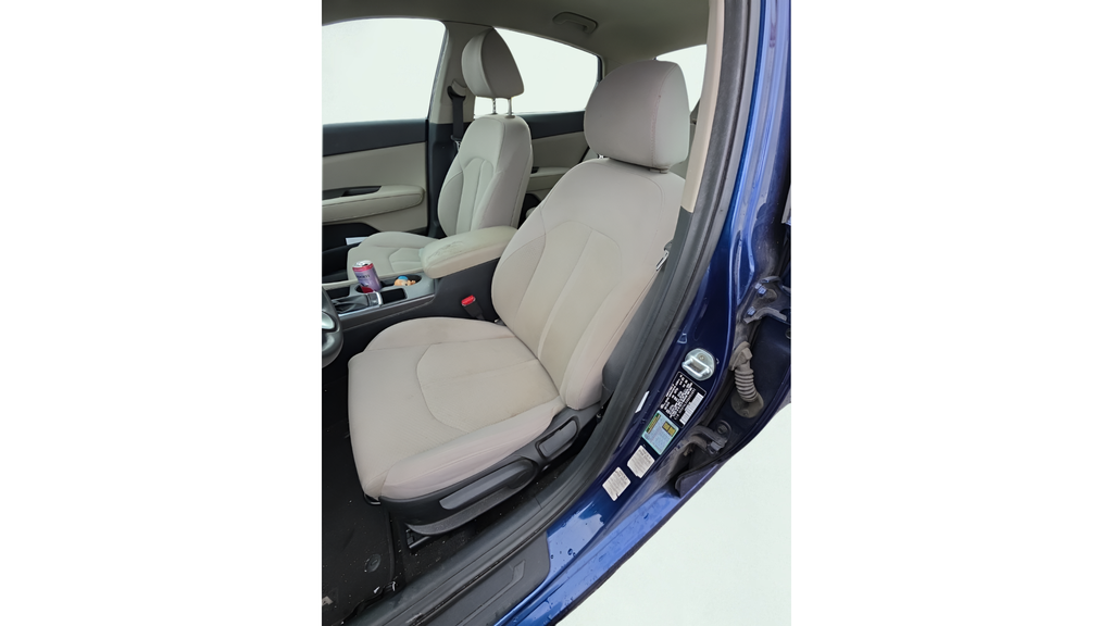 Used 2016 Horizon Blue Kia LX image 11