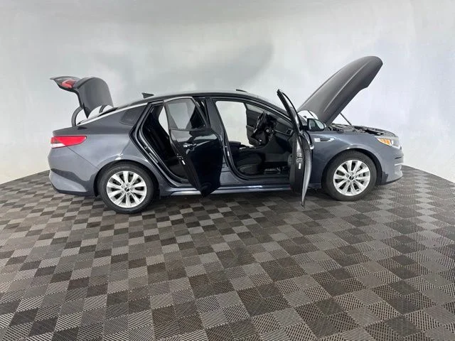 Used 2017 Gray Kia LX image 17