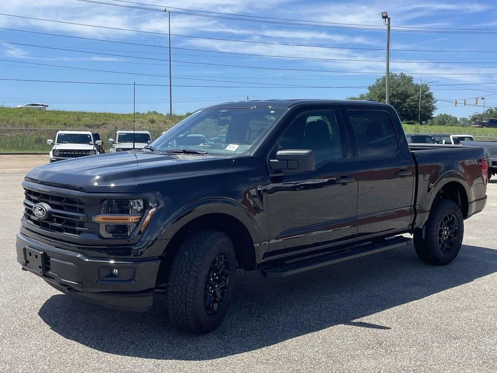 New 2026 Black Ford XLT image 7