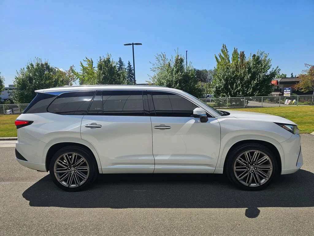 Used 2024  Lexus TX 350 image 6