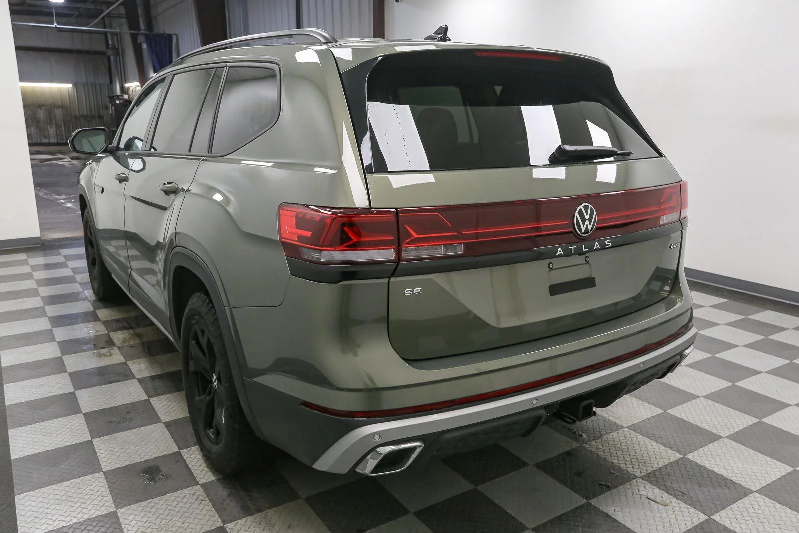 New 2026 Avocado Green Pearl Volkswagen 2.0T Peak Edition image 10