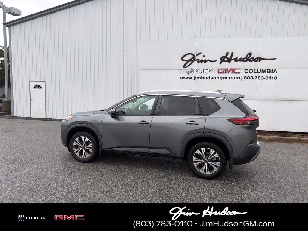 Used 2022 Gray Nissan SV image 3