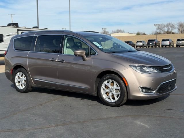 2017 Chrysler Pacifica Touring-L Plus