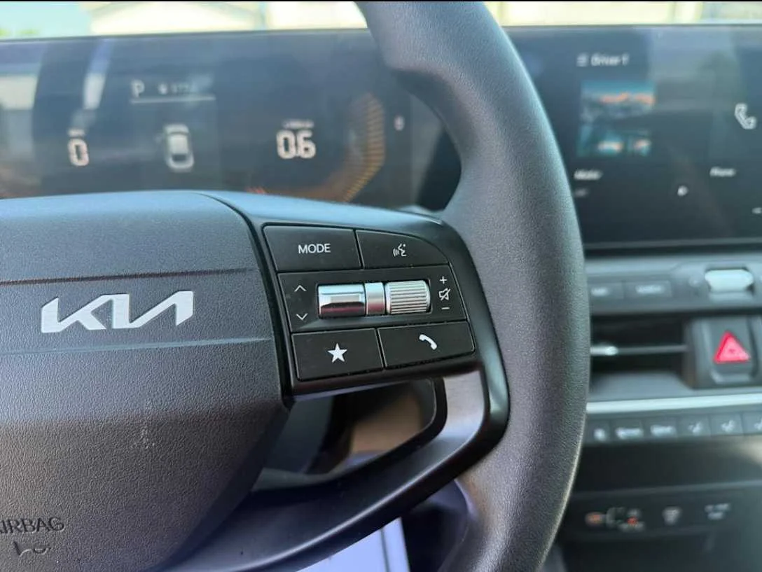 Used 2025 Interstellar Gray Kia LXS image 28