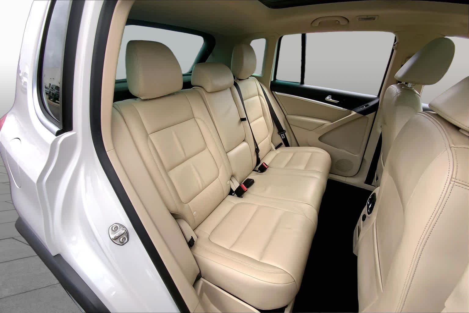Used 2012 Candy White Volkswagen SEL image 19