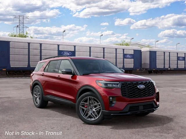 New 2027 Ruby Red Metallic Tinted Clearcoat Ford ST-Line image 4