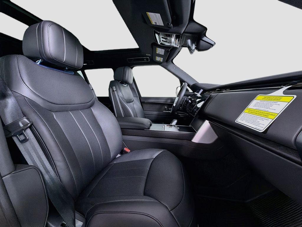 New 2026 Fuji White Land Rover SE image 30