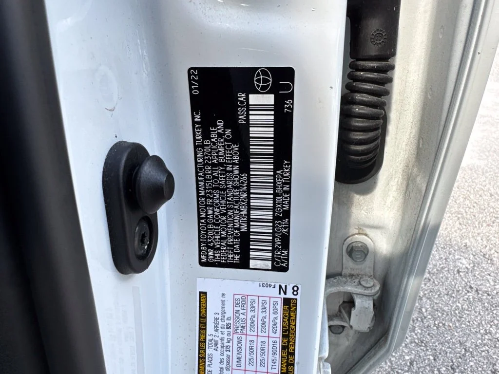 Certified Used 2022 Pearl Toyota Limited image 14