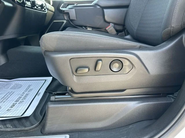 Used 2025 White Chevrolet LT image 16